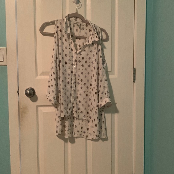 Off Shoulder Blouse - Picture 1 of 1